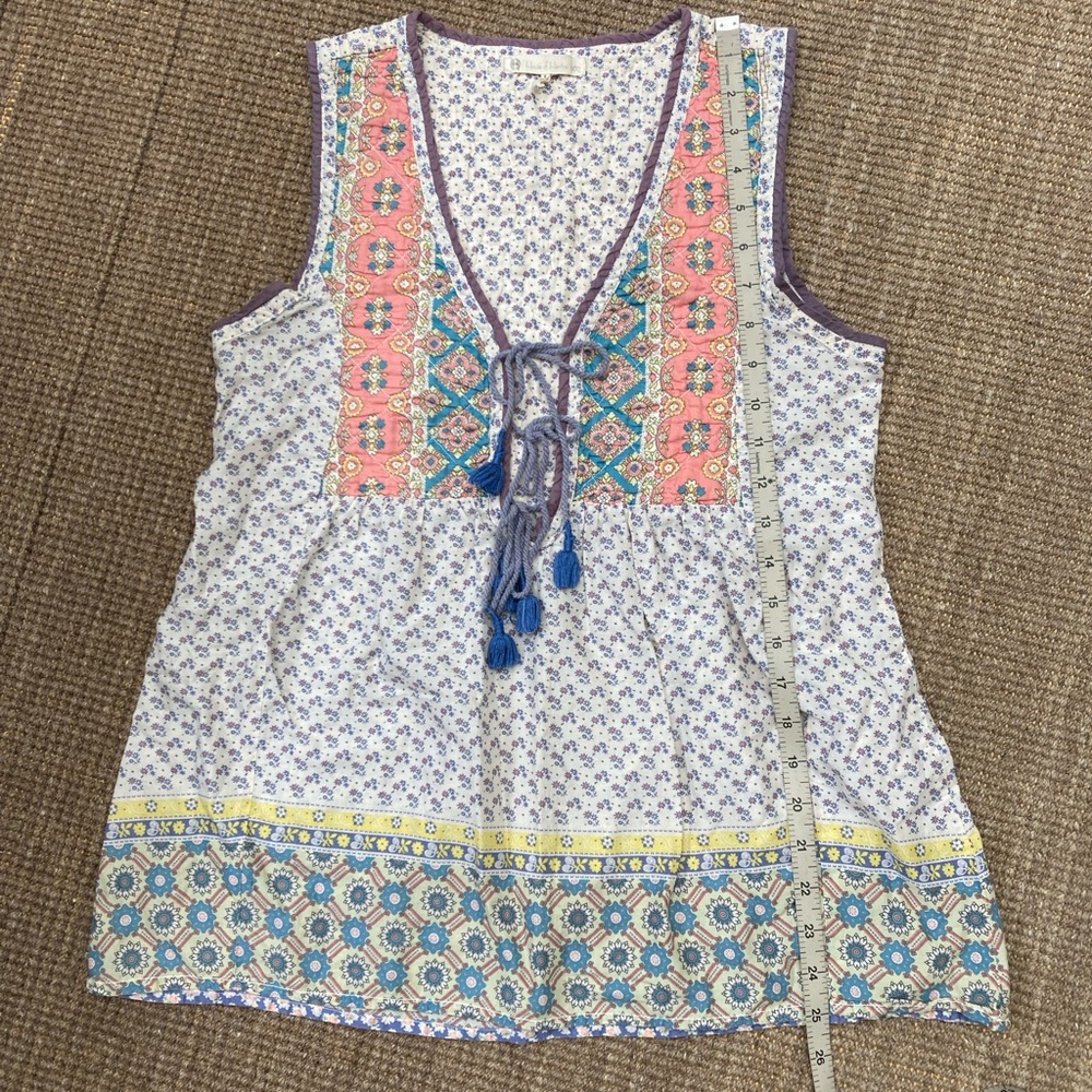 House of Harlow quilted tank top. Fantastic Indian cotton.